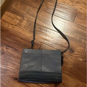 THE SAK LEATHER CROSSBODY. EUC